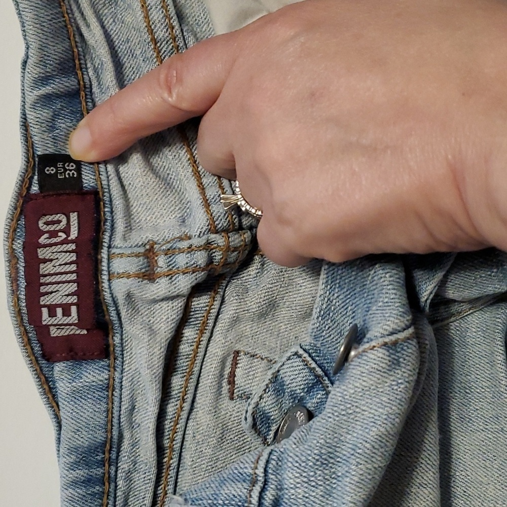 Denimco button up jean shorts with some distressed look on the legs and pockets - Picture 2 of 3